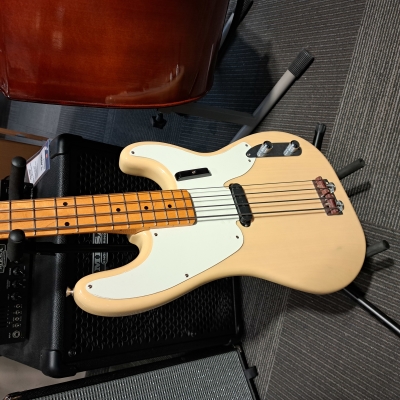 Fender American Vintage Series 54 P-Bass 2